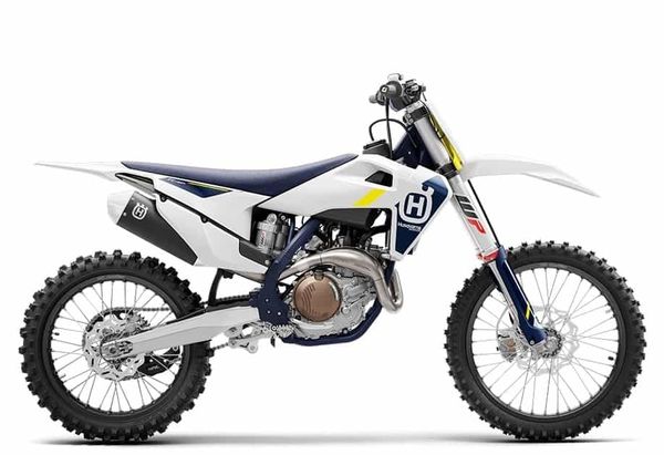 Husqvarna FC 450 dirt bike